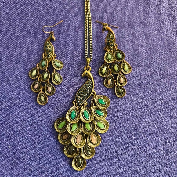Pier 1 Peacock Earrings & Necklace Set - Picture 1 of 6
